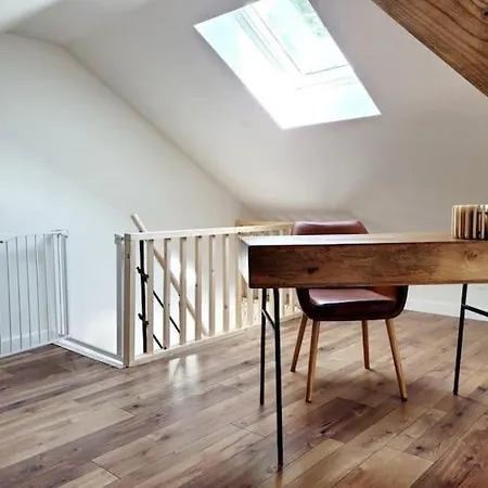 Maison Bord De *